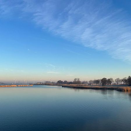 Hausboot Der Frieslaender Im Wangermeer Schillig Kültér fotó