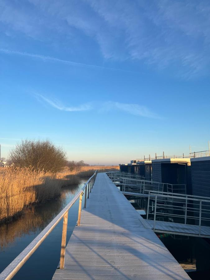Hausboot Der Frieslaender Im Wangermeer Schillig Kültér fotó
