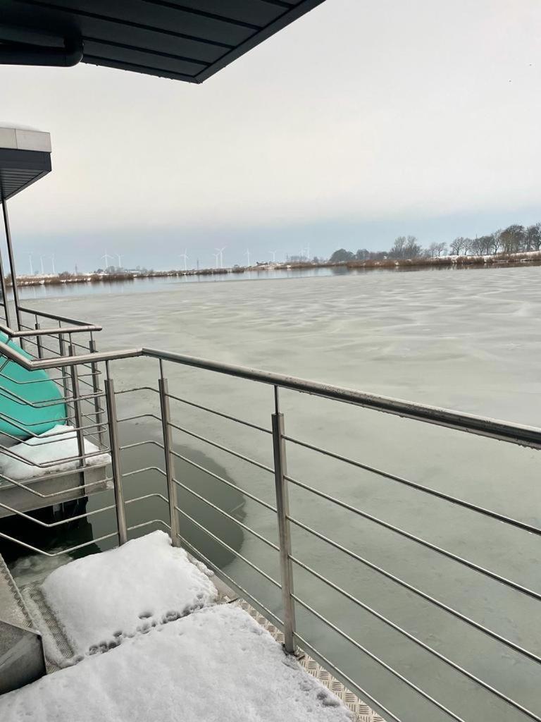 Hausboot Der Frieslaender Im Wangermeer Schillig Kültér fotó